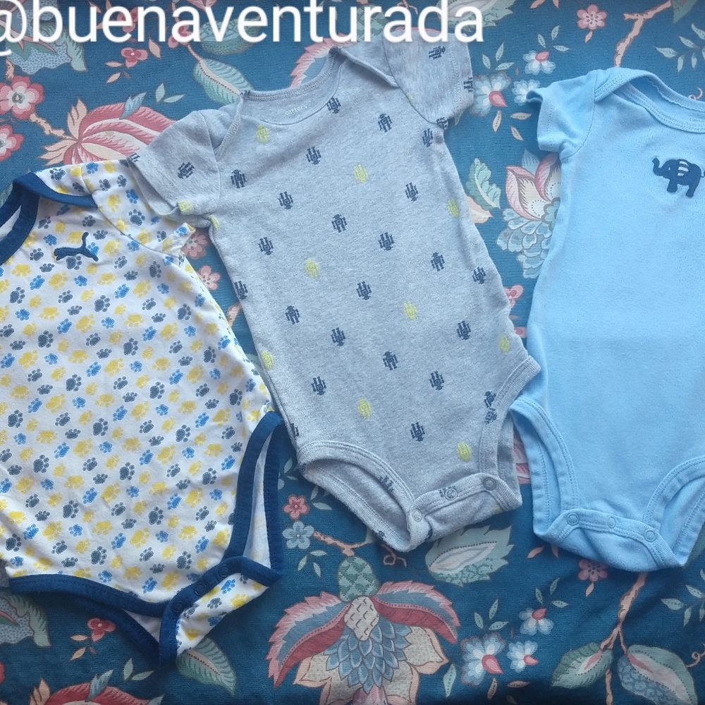 Baby  clothes (onesies)